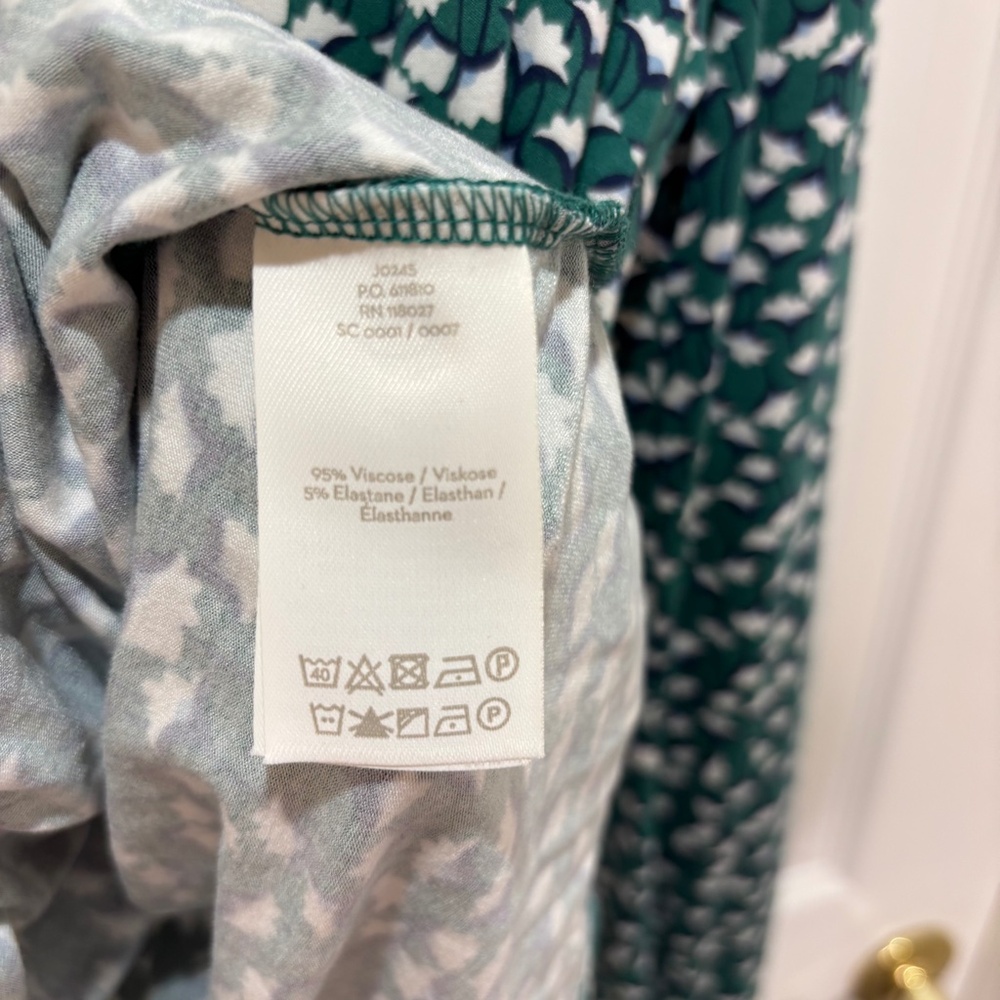 Boden Green Floral Wrap Blouse 12 NWT - Picture 8 of 16